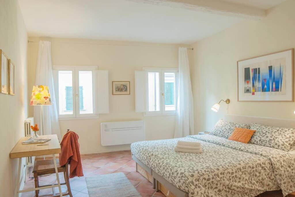 Cozy Macci Flat 4 People Near Santa Croce Square Apartment ฟลอเรนซ์ ภายนอก รูปภาพ