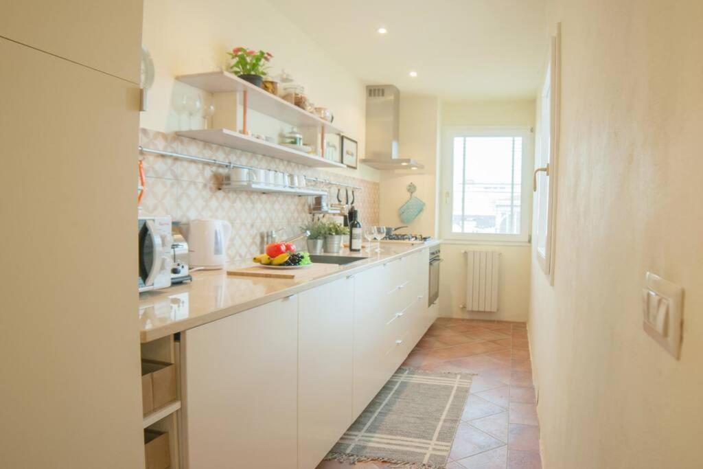 Cozy Macci Flat 4 People Near Santa Croce Square Apartment ฟลอเรนซ์ ภายนอก รูปภาพ